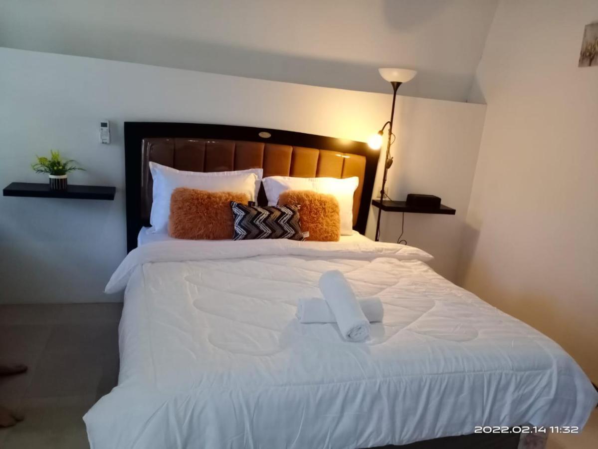 Family House Hotel Kuta Kuta  외부 사진