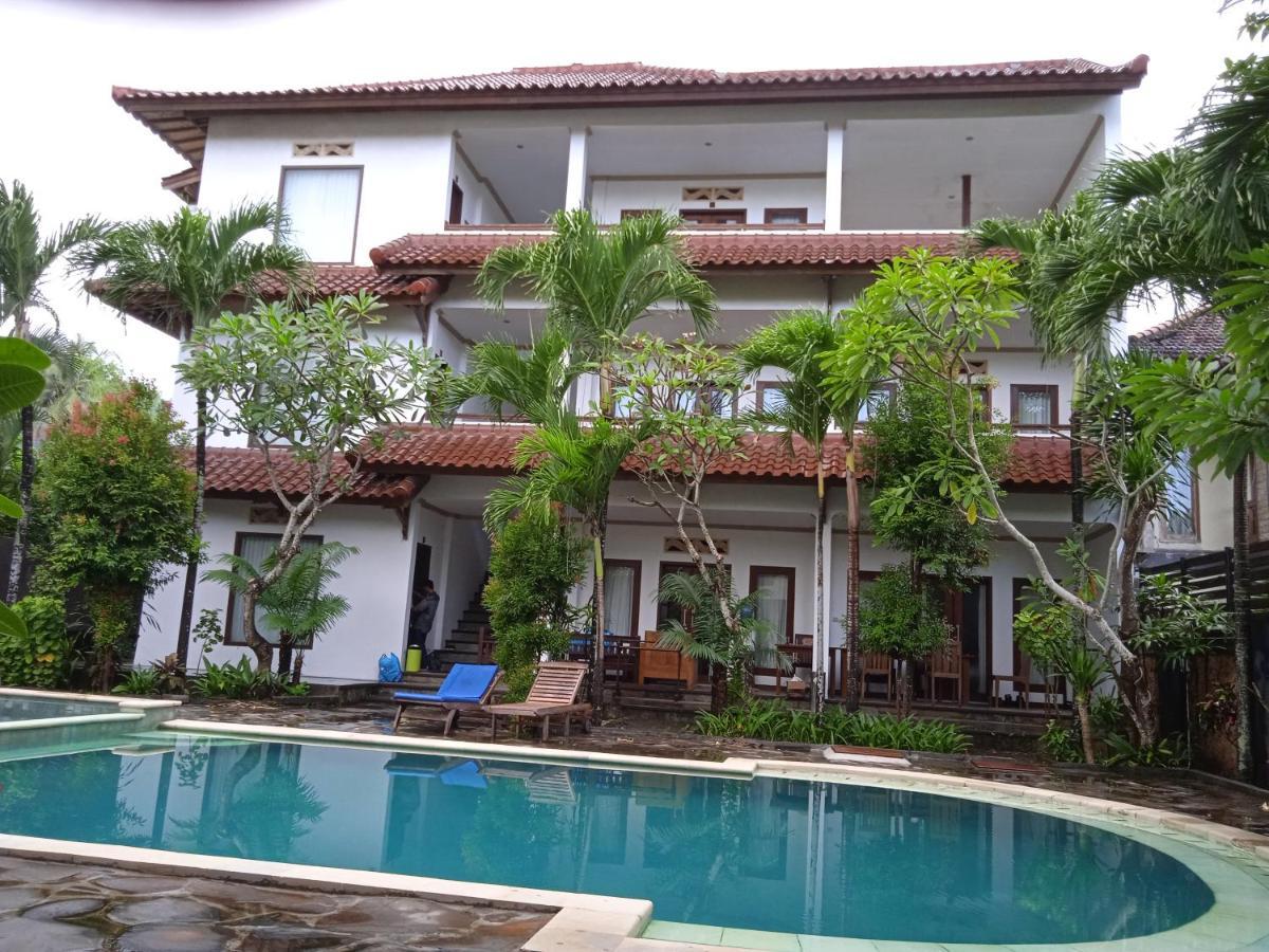 Family House Hotel Kuta Kuta  외부 사진